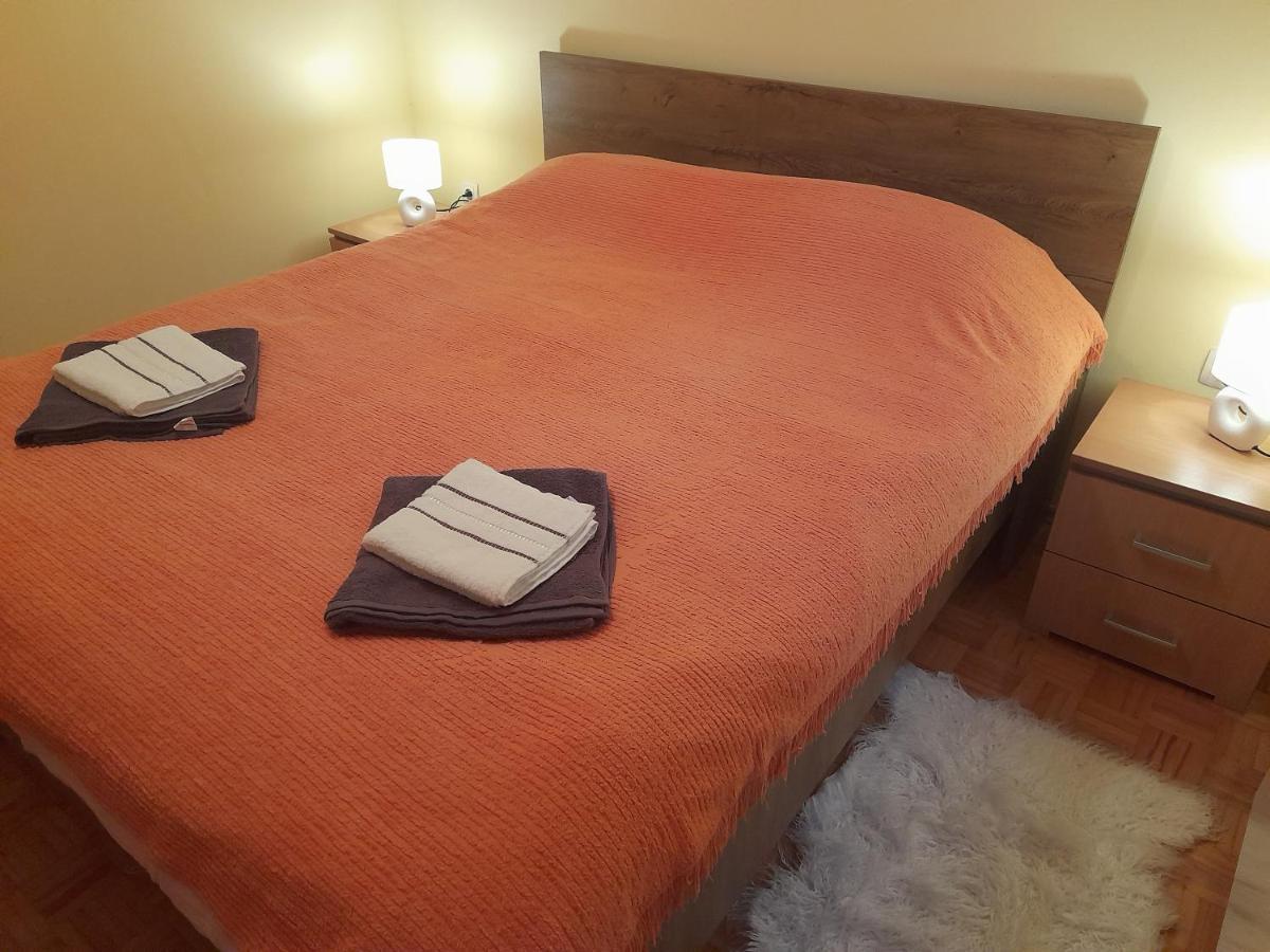 Pine Tree Apartment Sarajevo Bagian luar foto